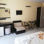 за гости чайка град 4*
