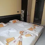 за гости чайка град ゲストハウス 4*