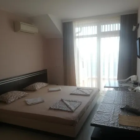 за гости чайка град 4* Созопол