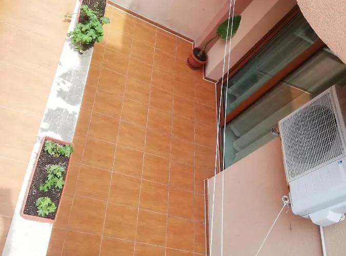 за гости чайка град 4*