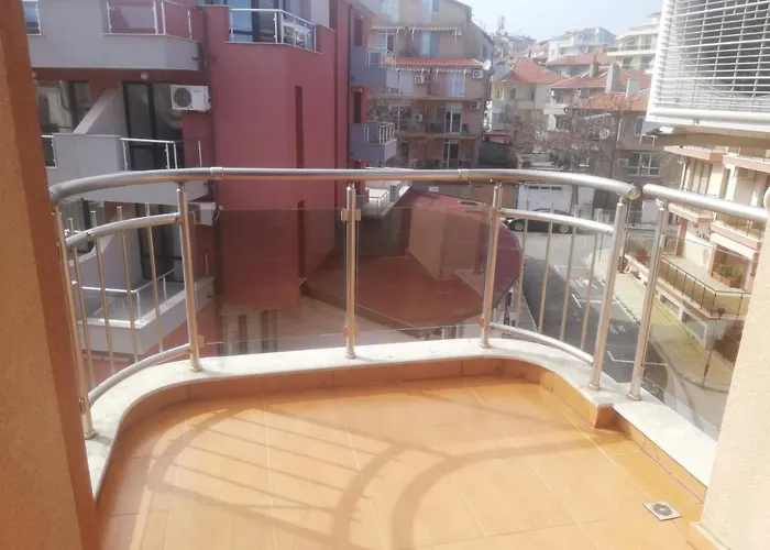 за гости чайка град 4* Sozopol