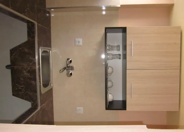 за гости чайка град 4*