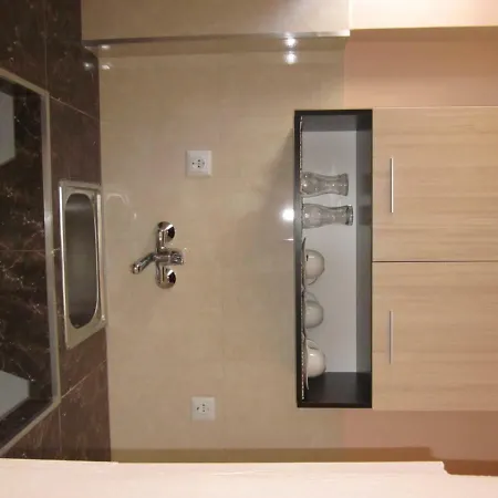 за гости чайка град 4*