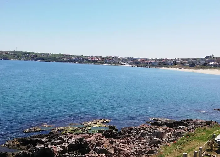 за гости чайка град 4*