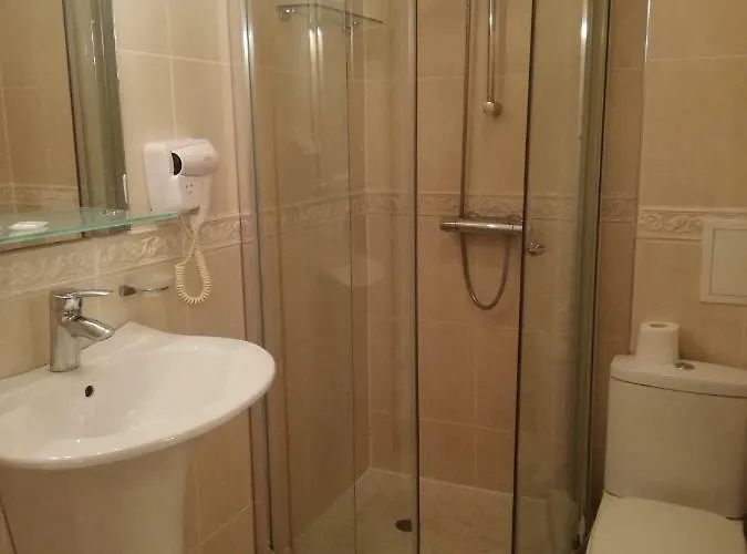 за гости чайка град